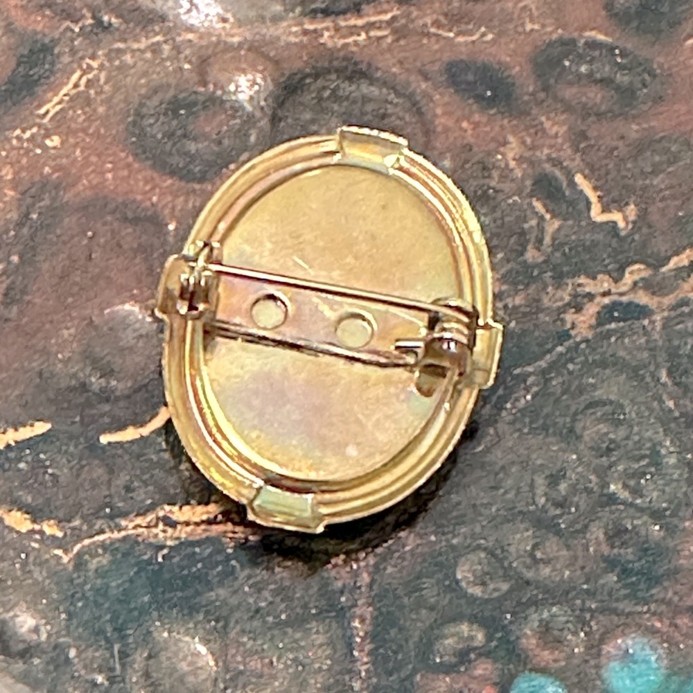 Vintage Mid-Century Modern Lucite Cameo Brooch/Pin Art Deco Design MCM 60's - Picture 10 of 11